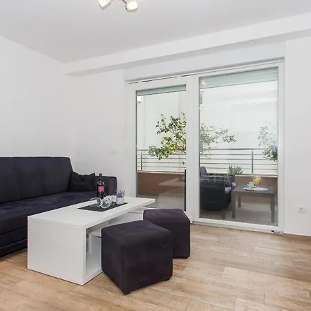 Awesome In With Kitchen * Makarska