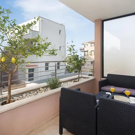 Awesome In With Kitchen * Makarska