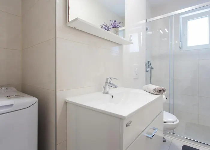 Apartment Lovely In With Wifi Makarska